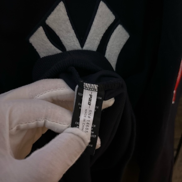 NWT - Pro Standard - MLB New York Yankees Logo - Navy - Hoodie - Medium - Picture 7 of 8
